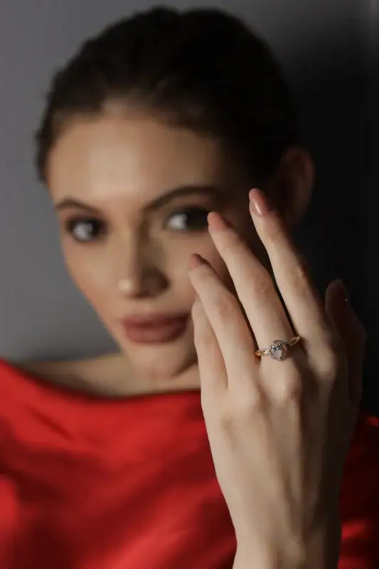 Sterling silver jewelry featuring a beautiful gemstone, perfect for women and teens.